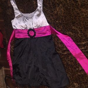 Size 5 Silver, Black, & Pink dress